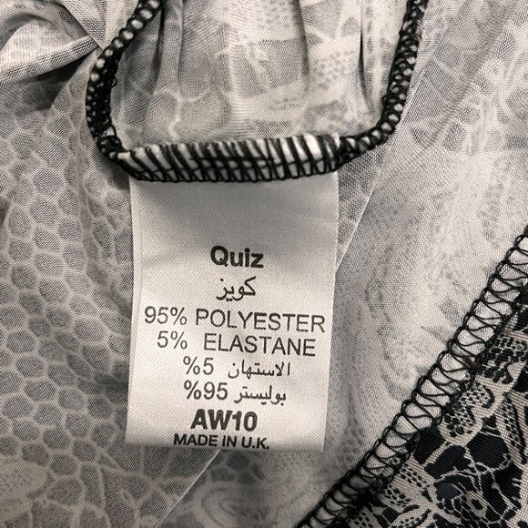 "Elegant Quiz Black & White Lace Detail Maxi Dress - Perfect for Evenings" - Picture 4 of 4